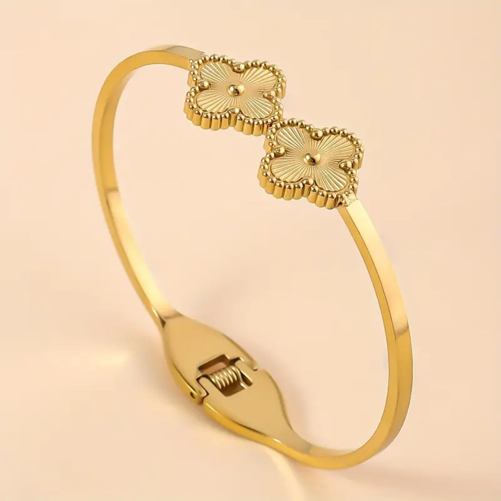 Clover Gleam Cuff